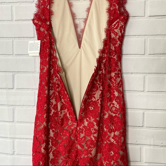 Aidan by Aidan Mattox red lace deep V cocktail dress - Picture 9 of 11